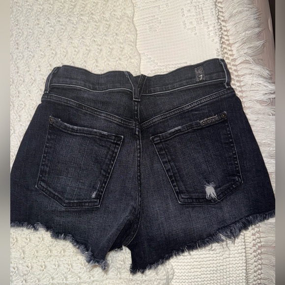7 For All Mankind Women’s Black Demin Monroe High-Rise Cutoff Jean Shorts - Picture 3 of 12